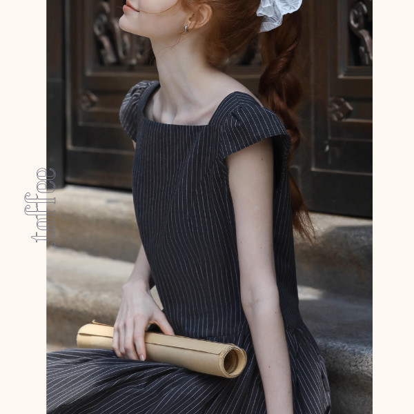 スクエアカラーストライプワンピース《Z01025》