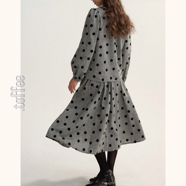 グレートップ&ロングスカートのポルカドットセットアップ Z00529