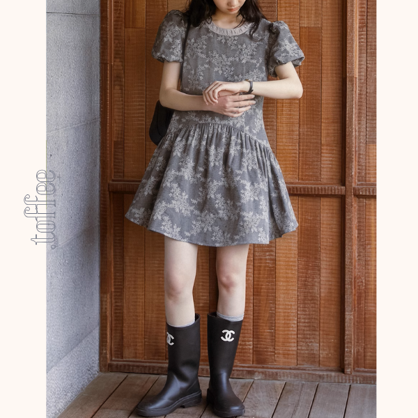 パフスリーブつる花刺繍ミニワンピース《Z00904》