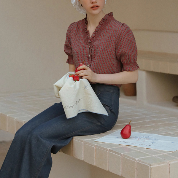 フリルネックチェック柄ブラウス《Z00822》