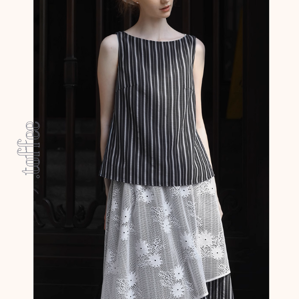 ストライプノースリーブトップ&レース装飾ロングスカートセットアップ《Z01028》