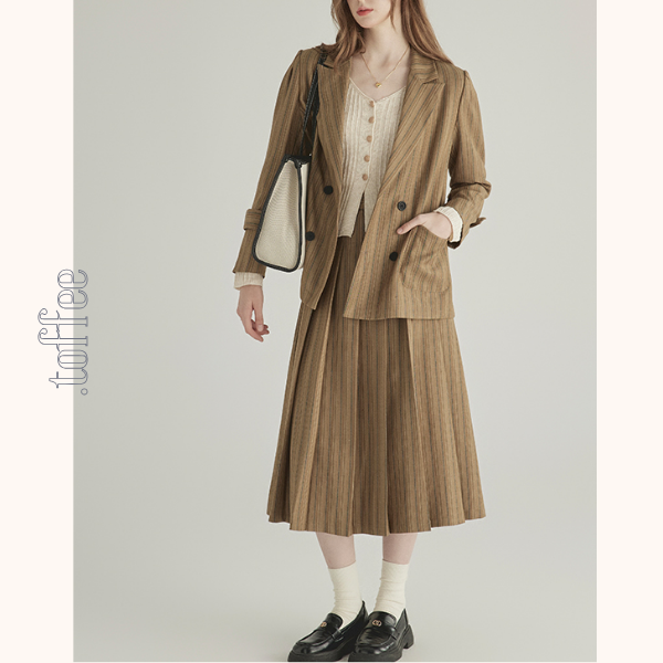ストライプ柄ダブルブレストテーラードジャケット&ハイウエストプリーツスカートセットアップ 《Z00777》