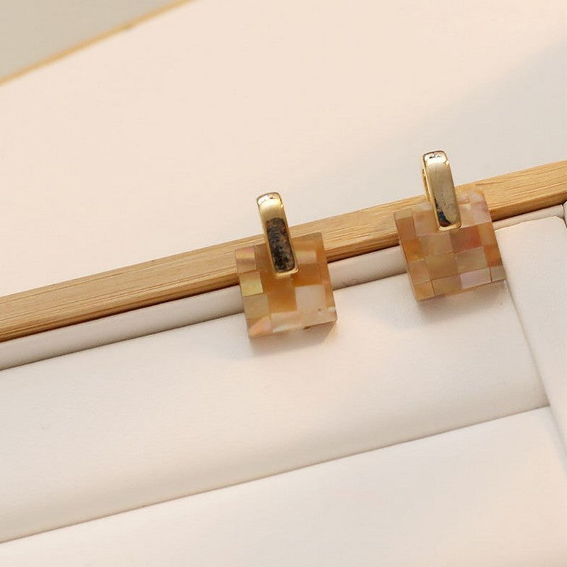 カラーラティスシェルピアス 《ac0005》