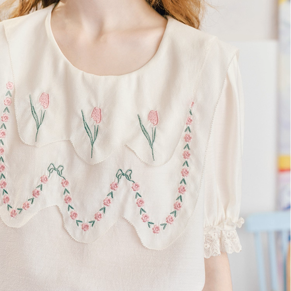 ノスタルジック花刺繍ブラウス《Z01057》