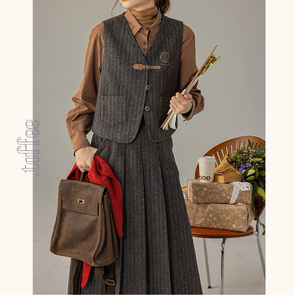 【2color】ベルトディテールチェック柄ベスト&ロングプリーツスカートセットアップ《Z00856》