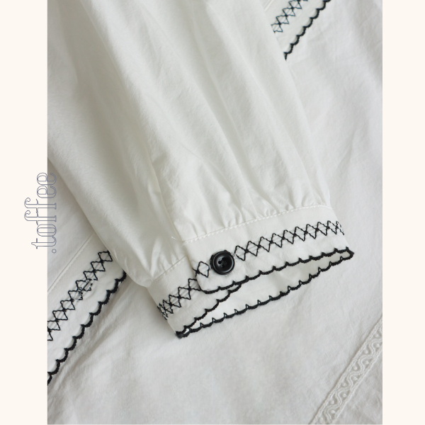 コントラストカラーレースディテールシアーブラウス《Z00844》