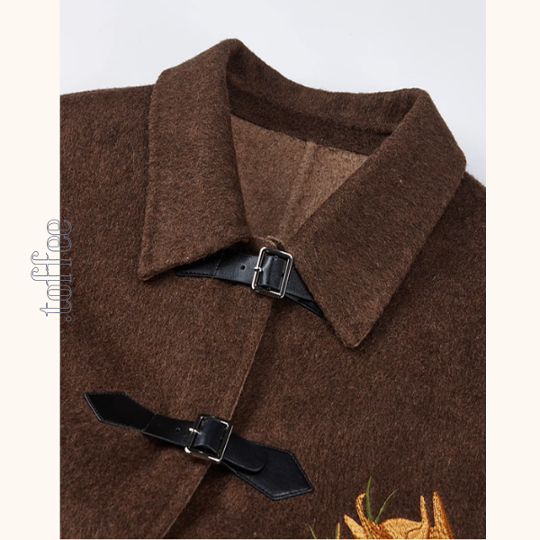 ひまわり刺繍のアートケープコート《Z01128》