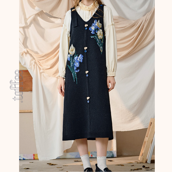 アイリスが咲くアート刺繍ワンピース《Z01129》