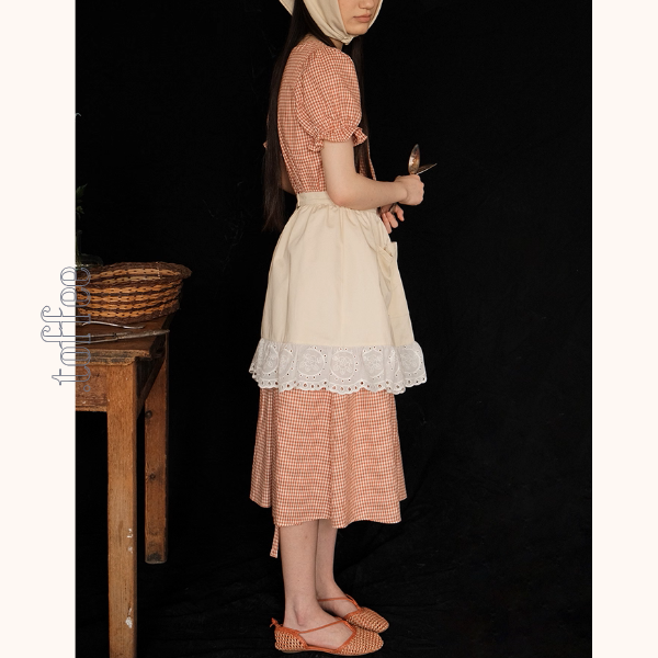 リボン刺繍のギンガムチェックワンピース《Z01054》