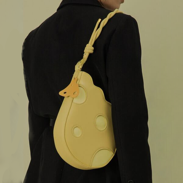 【4color】チーズデザインのショルダーバッグ X-280