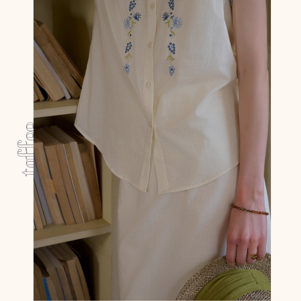 花柄刺繍が映えるレトロ可愛いセットアップ 《Z01117》