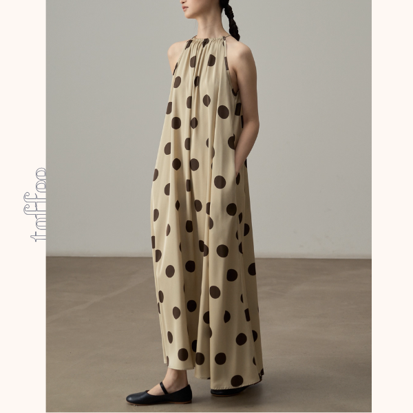 ドットと余白、午後のホルターネックワンピース《Z01119》