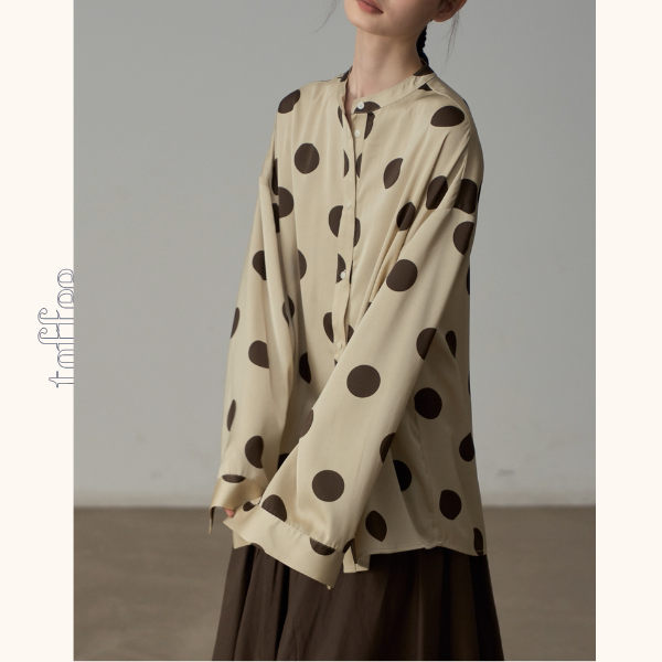 リズムを奏でる、大きな水玉シャツ《Z01120》