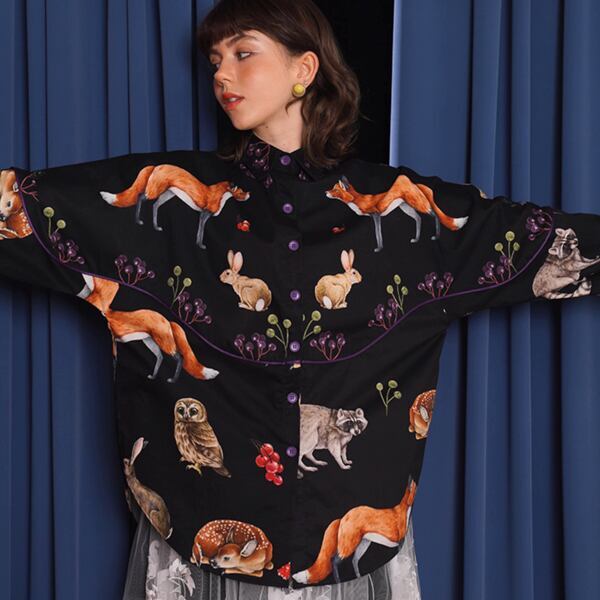 レトロアートが描く、夜の森のパーティーブラウス 《C0210》