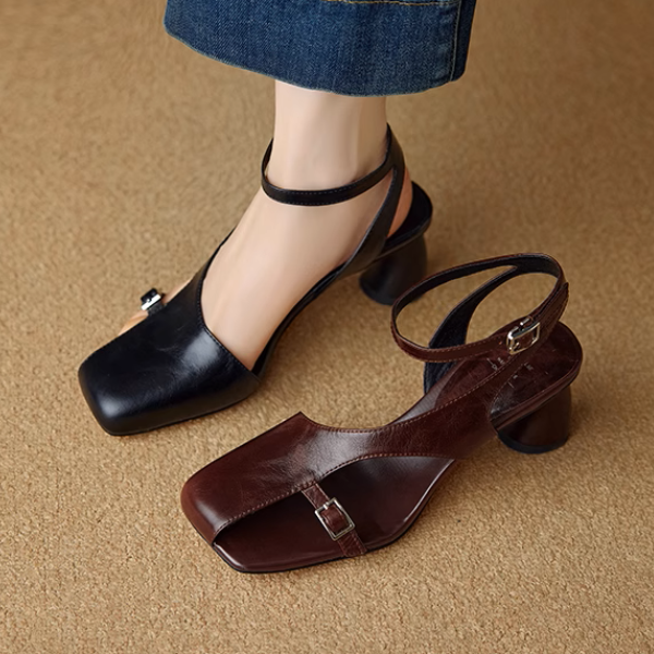 【2color】アシンメントリーデザインハイヒールサンダル《Z00977》