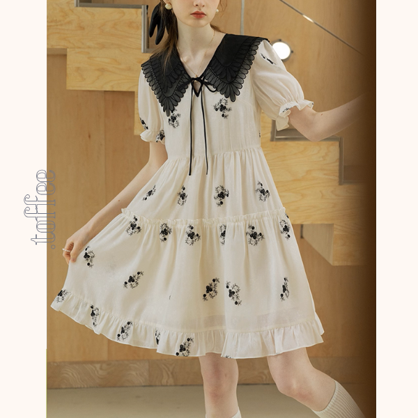 黒襟レトロフラワーの物語ワンピース《Z01088》