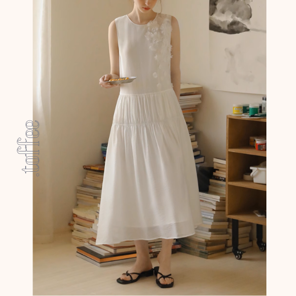 フラワー立体装飾ノースリーブティアードワンピース《Z00887》