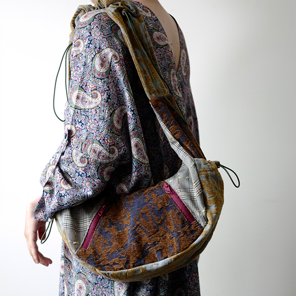 サイドチェックマルチカラーショルダーバッグ Z00489