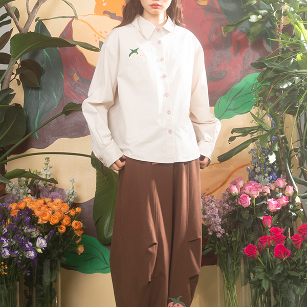 立体ストロベリー刺繍ガーリーシャツ 《Z00695》