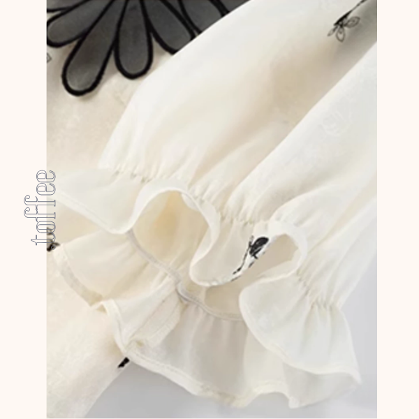 黒襟レトロフラワーの物語ワンピース《Z01088》