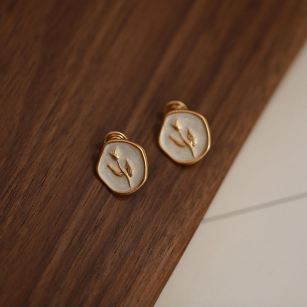 【2pattern】チューリップモチーフヘキサゴンイヤーアクセサリー 《Z00767》