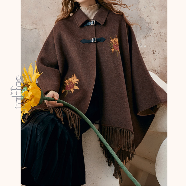 ひまわり刺繍のアートケープコート《Z01128》