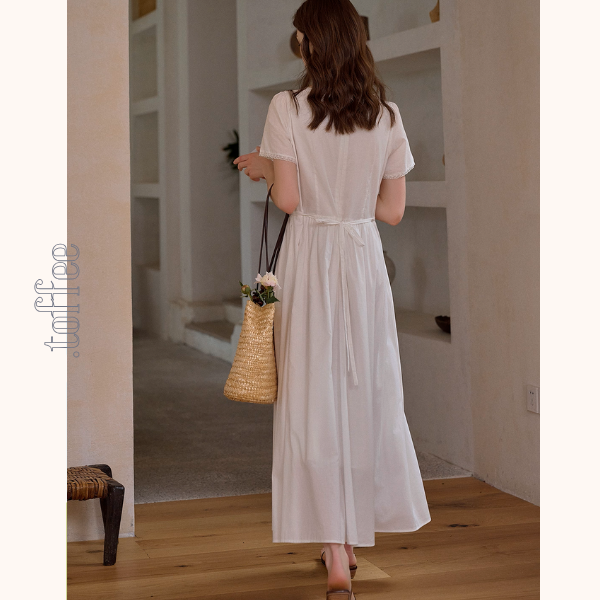 レース刺繍のホワイトロングワンピース《Z01093》