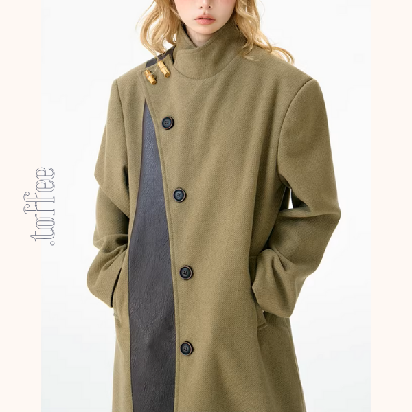 異素材切替とタブボタンのハイネックコート《Z01246》