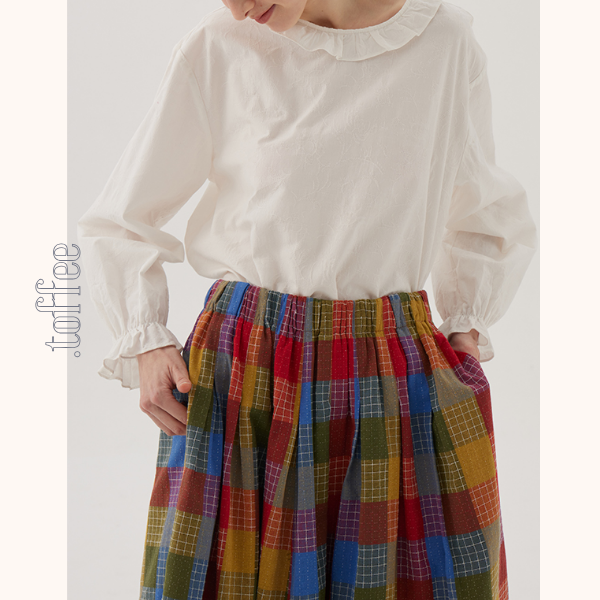 【2color】フリルネックコットンブラウス 《Z00787》