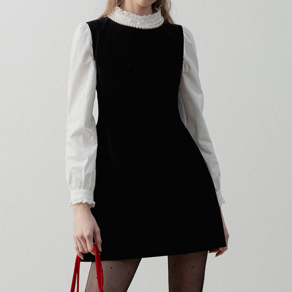 パール&レースネックシャーリングロングスリーブシャツ 《Z00721》