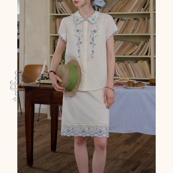 花柄刺繍が映えるレトロ可愛いセットアップ 《Z01117》