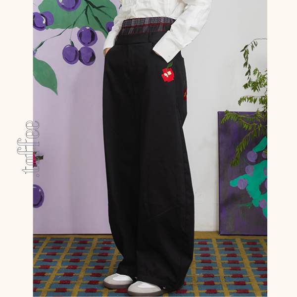 チェリー刺繍重ね着風テーパードパンツ 《Z00699》