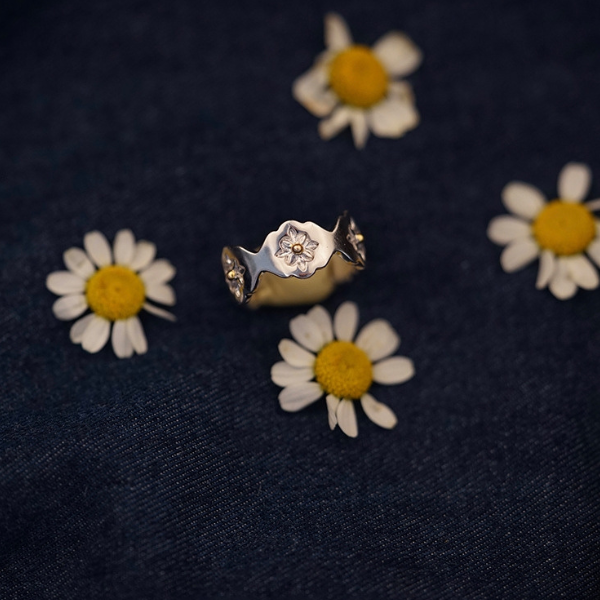 ミニフラワーデザインスリムリング AU-147