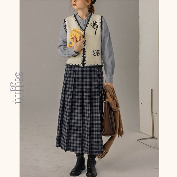 【2color】ベルトディテールチェック柄ベスト&ロングプリーツスカートセットアップ《Z00856》