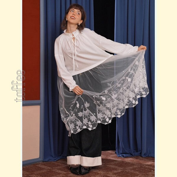 純白の夢幻:芸術的な刺繍レースのワンピース 《C0196》