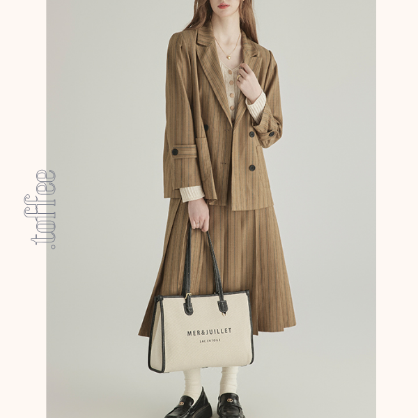 ストライプ柄ダブルブレストテーラードジャケット&ハイウエストプリーツスカートセットアップ 《Z00777》