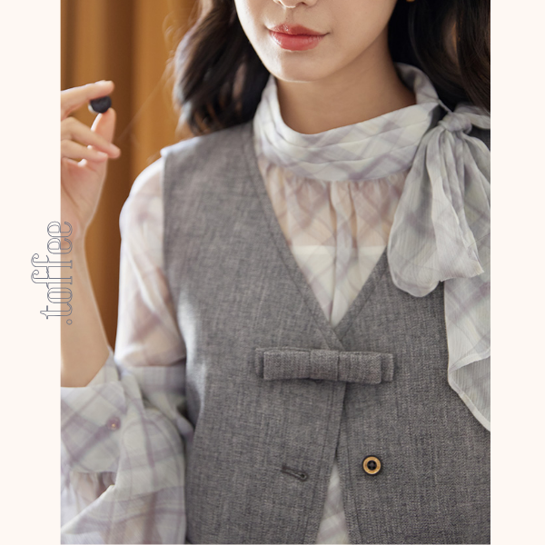 ボウタイ付きベスト&ミモレ丈プリーツスカートのセットアップ《Z00850》