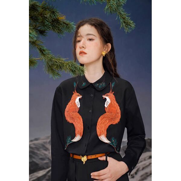 フェイクツーピースフォックス刺繍ブラウス C0105