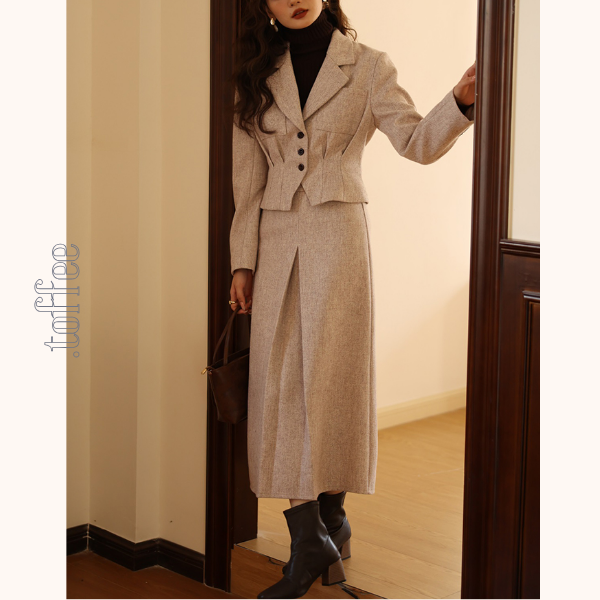 ショートテーラードジャケット&ロングプリーツスカート セットアップ 《Z00773》