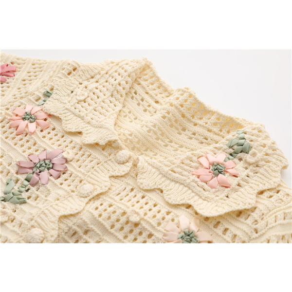 小花刺繡入りかぎ針編みニットトップ Z00216