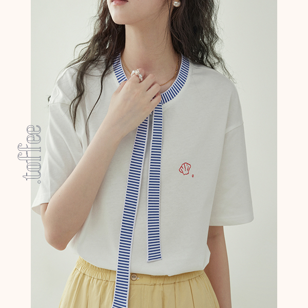ブルーストライプタイ付きドロップショルダートップ Z00462