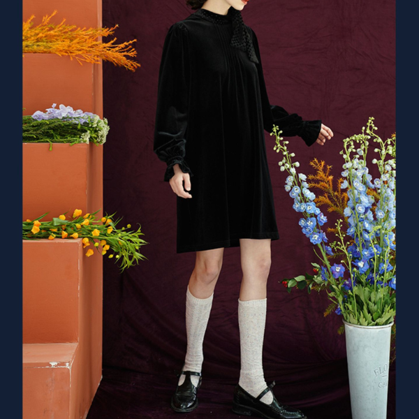 リボン付きブラックミニワンピース Z00086