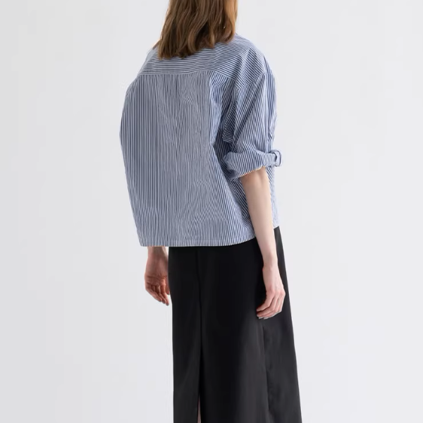 スクエアネックストライプドロップショルダーシャツ《Z00906》