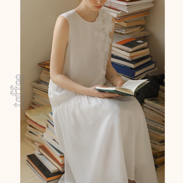 フラワー立体装飾ノースリーブティアードワンピース《Z00887》