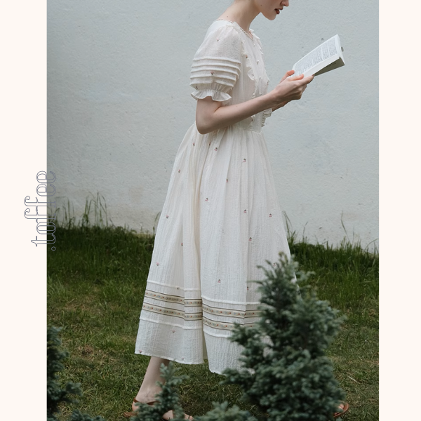 レース&パール装飾パフスリーブワンピース《Z00985》