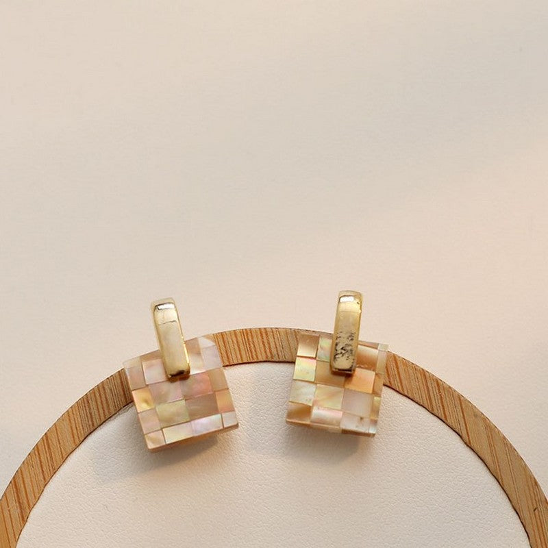 カラーラティスシェルピアス 《ac0005》