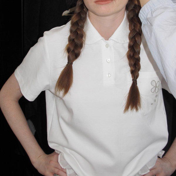 フリル裾花刺繍ポケット付き半袖トップス《Z01107》