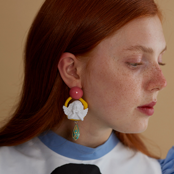 【2pattern】エンジェルモチーフドロップイヤーアクセサリー 《Z00797》