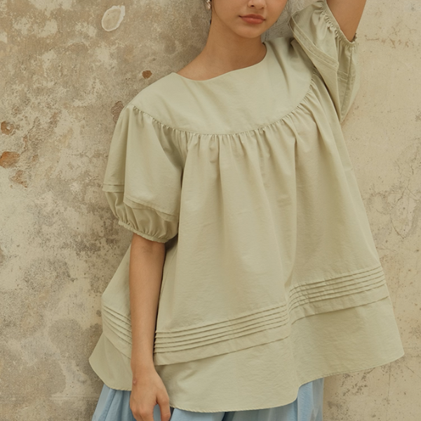 パフスリーブプリーツブラウス《Z01091》