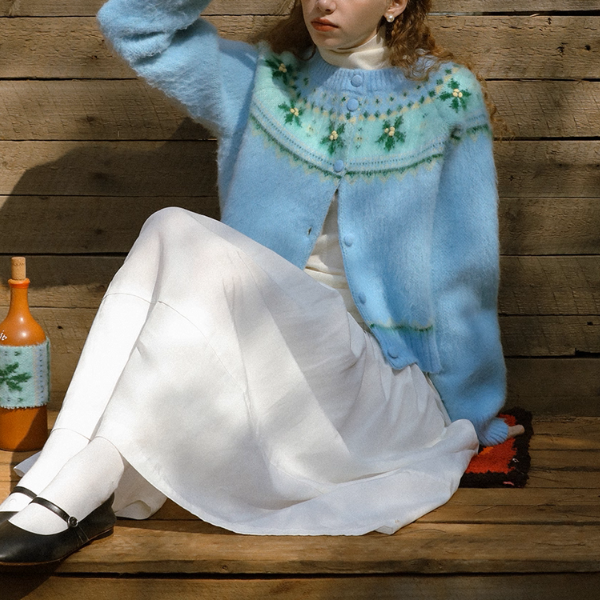 【2color】草花咲くヨーク刺繍のクロップドカーディガン《Z01078》